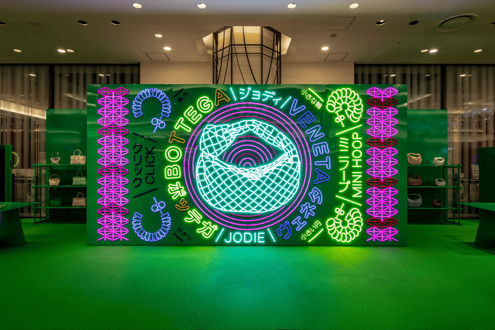 グラフィックアート 絵画 グラフィックアートピクチャー」鳳凰絵画風額付きで安価 気運